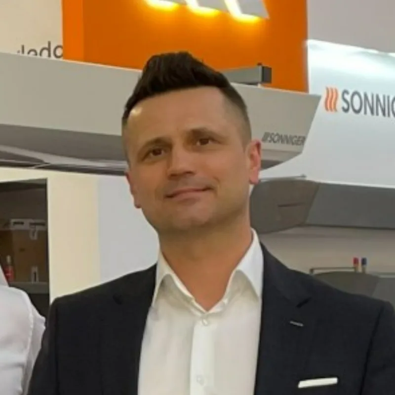 Janusz Kuźma - referencja SONNIGERxCXFactory